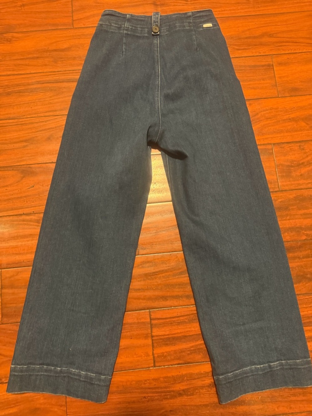 MOTHER Navy High-Rise Wide-Leg Jeans - Picture 5 of 11